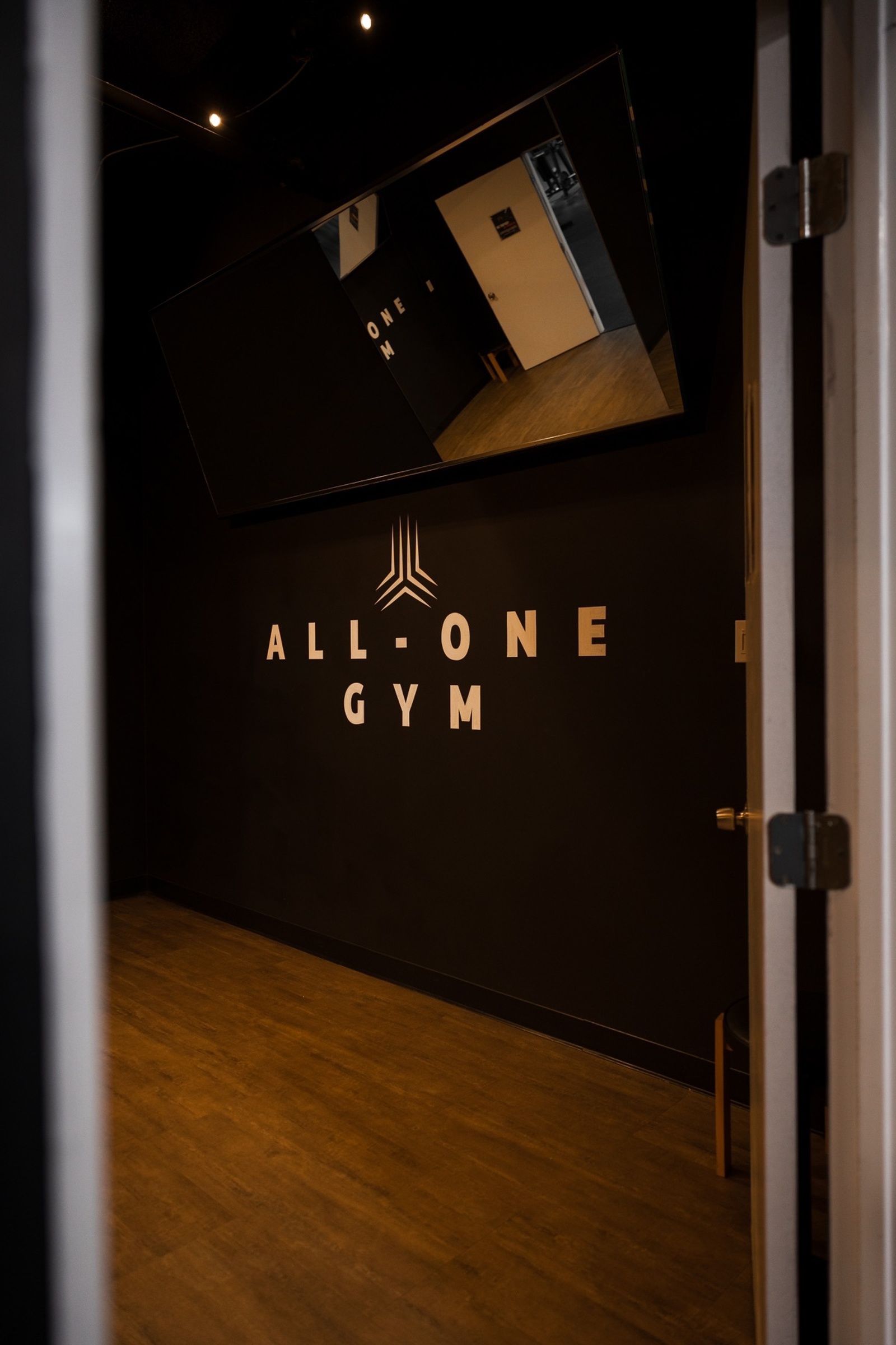 The entrance to ALL-ONE GYM