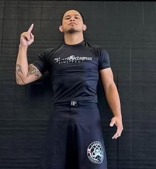 Professor Robert Lagasca photo