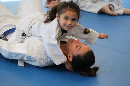 Self Defense School Richmond VA | Gracie Jiu Jitsu | 16+ Years Experience | Richmond VA | Lakeside VA | Henrico VA | Glen Allen VA | Short Pump VA | Mechanicsville VA | Chesterfield VA | Midlothian VA | Hanover County VA | Chesterfield County VA  