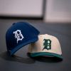 'B' Snapback (Tom Selleck Tribute) Photo 1