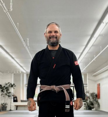Travis - Adults coach photo