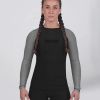 Elite Long Sleeve Rash Guard - Women Photo 5